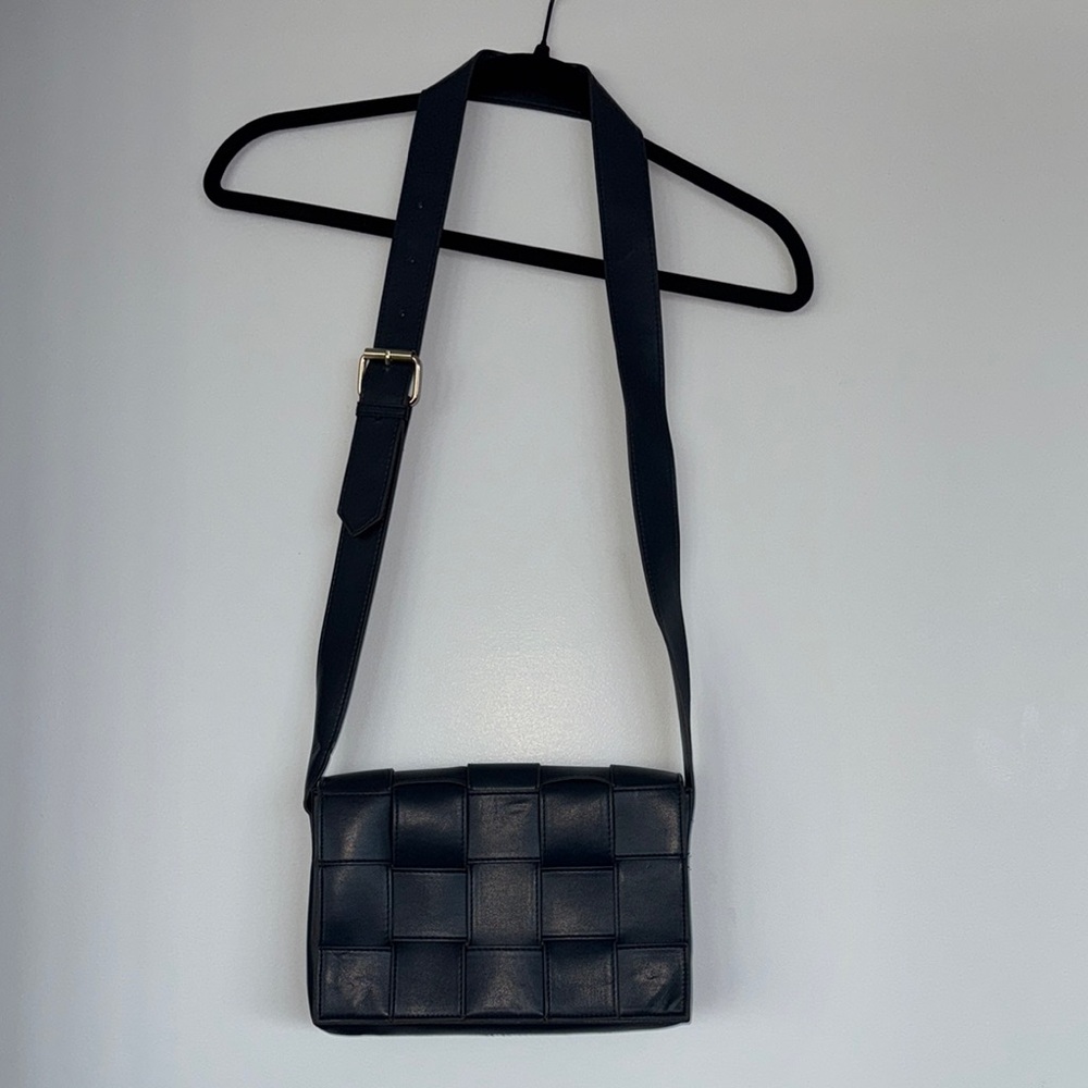 Sondra Roberts Squared Blue Shoulder Bag - Picture 2 of 11